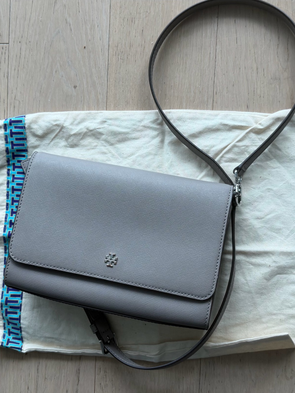 Tory Burch Light Taupe/Greige Leather Crossbody with Dust Bag